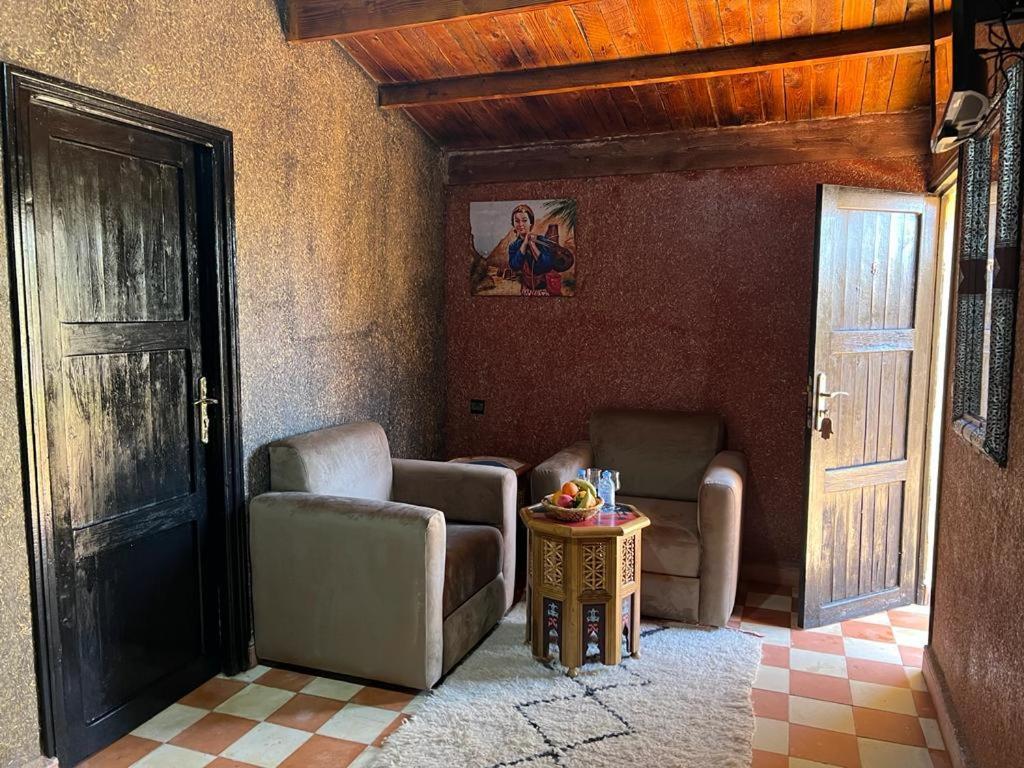Dar Alfourssane Ferme D'Hote Ouarzazate Exterior foto